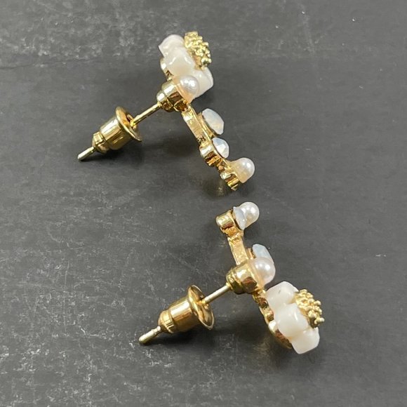 Floral Flower Climber Pearl Stud Earrings New - Picture 11 of 12
